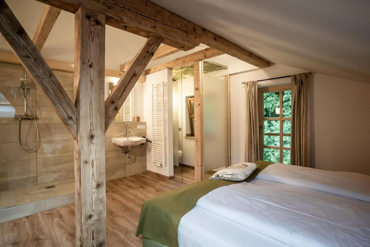 Forstgut Luxuschalets Regen Ferienhaus